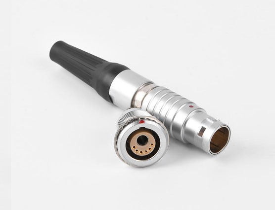 航空插頭的標準尺寸是多少？