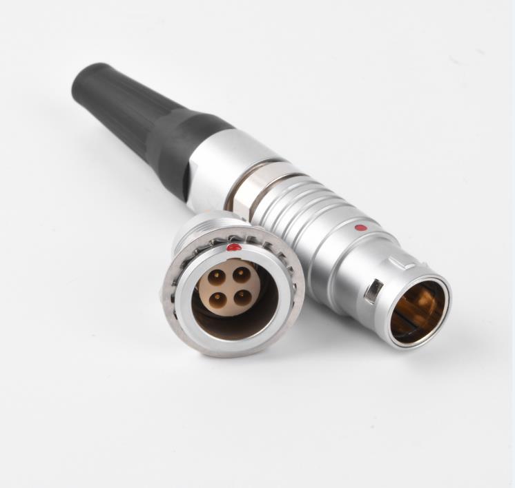 航空插頭的設(shè)計(jì)是否考慮了重力加速度對(duì)連接的影響？